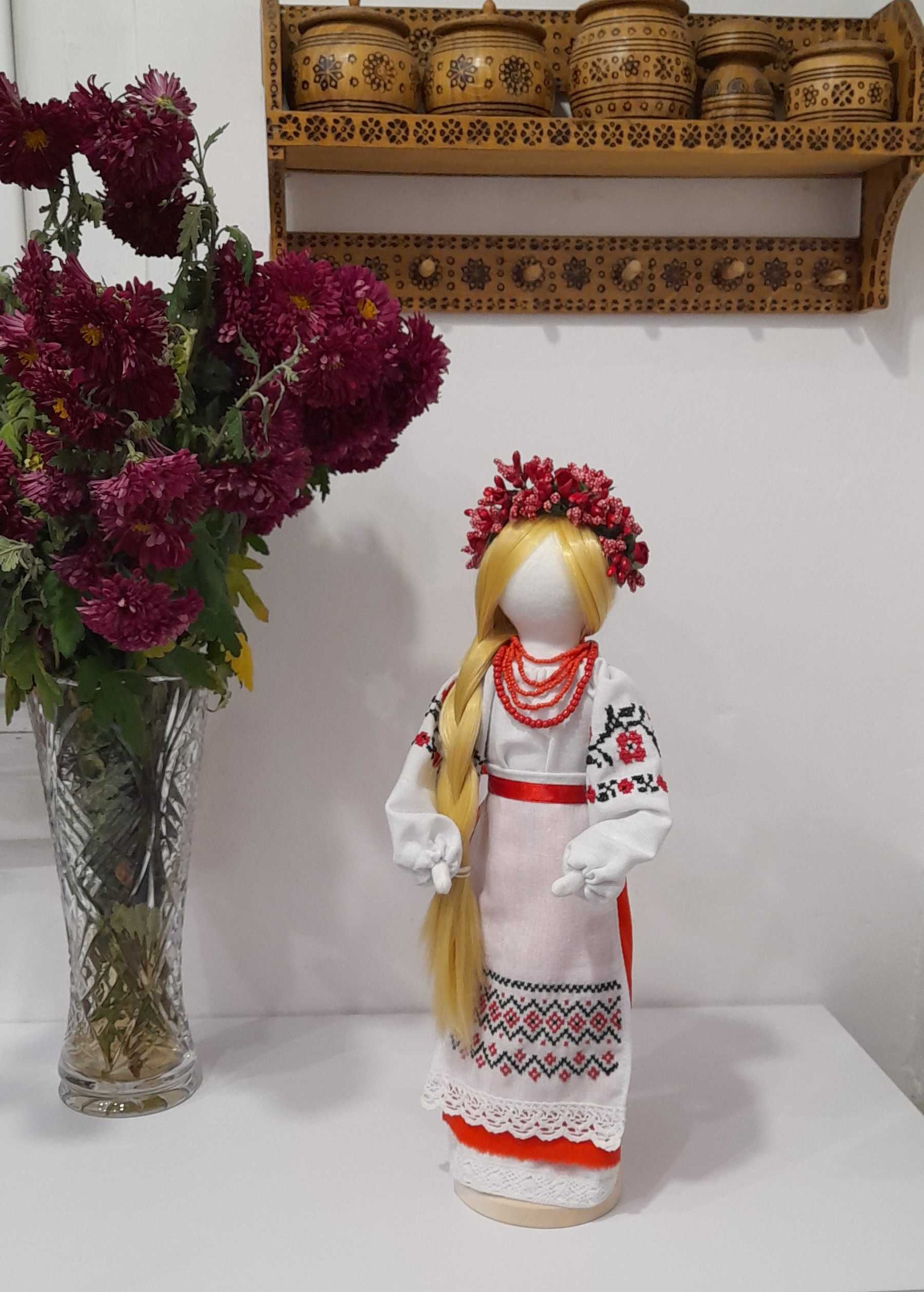 Українська лялька ручної роботи