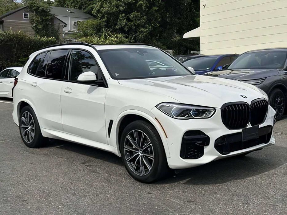 BMW X5      2022