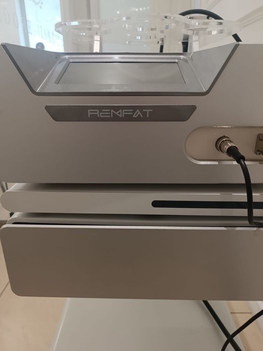 K1MED REMFAT – fala radialna  urządzenie do modelowania sylwetki