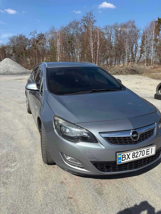 Продам Opel Astra j 1.7cdti