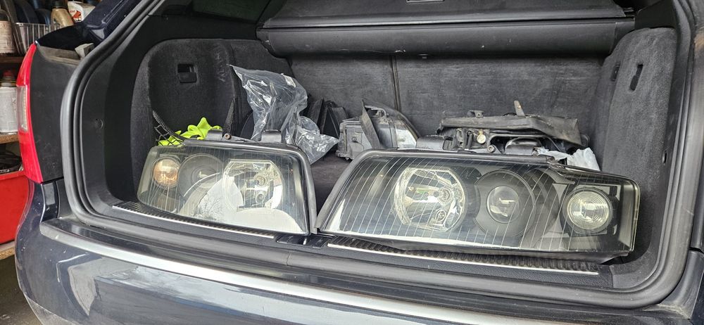 Reflektory xenon black A4 b6 lampy komplet prawa lewa