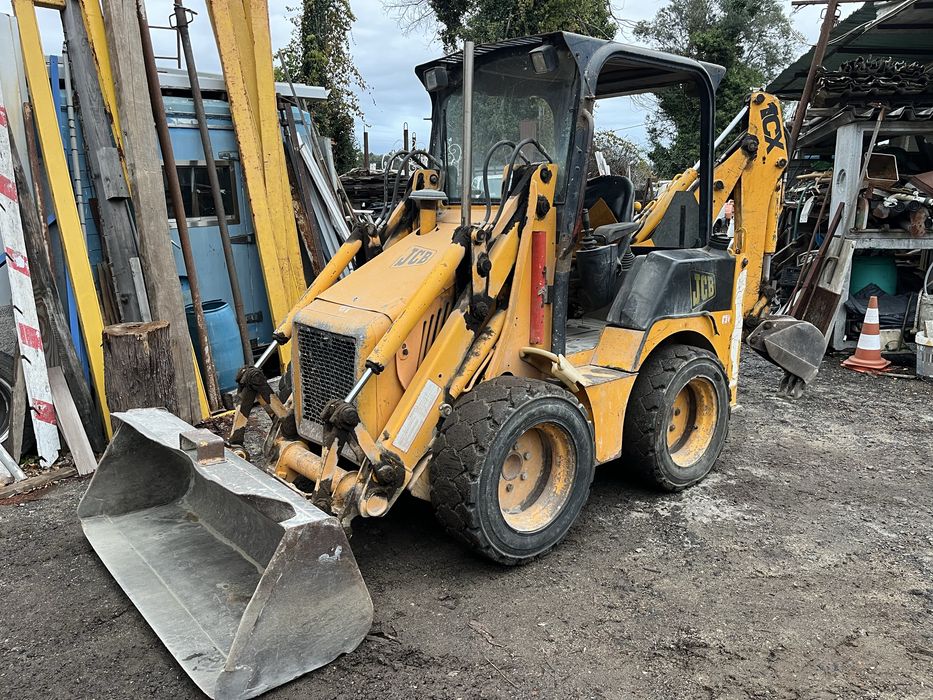 Moni retroescavadora Jcb 1 CX