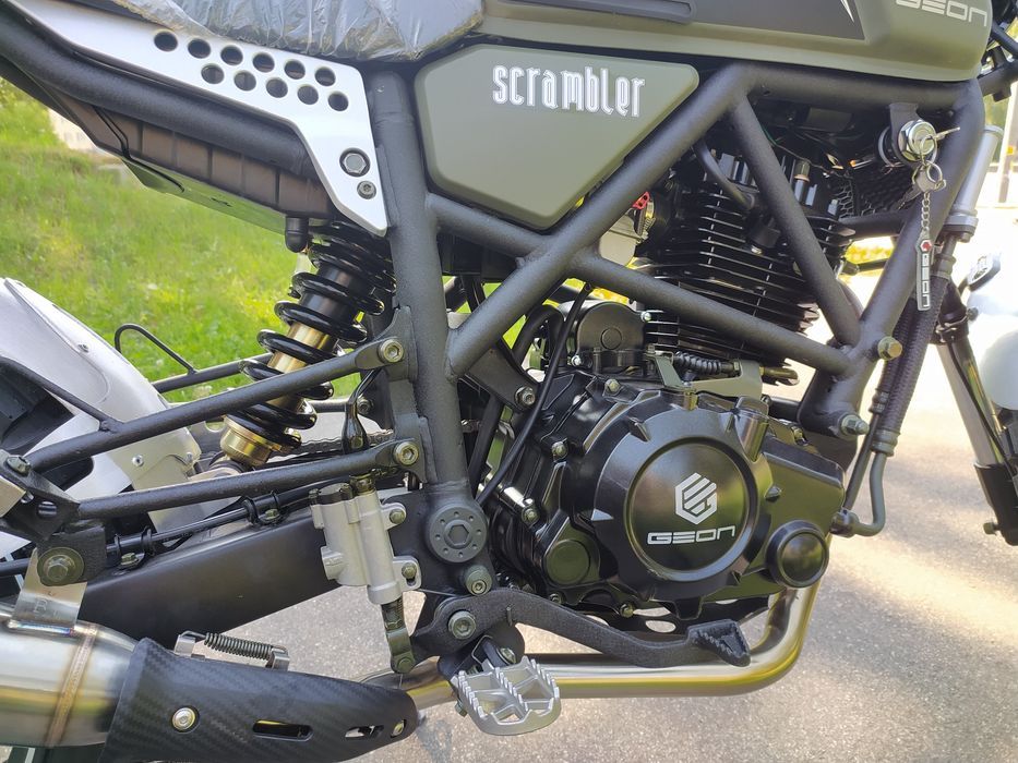 продам мотоцикл Geon Scrambler 250 чорний/зелений  2024