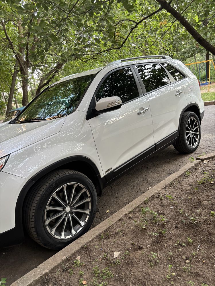 Kia Sorento 2014 v6 7 мест