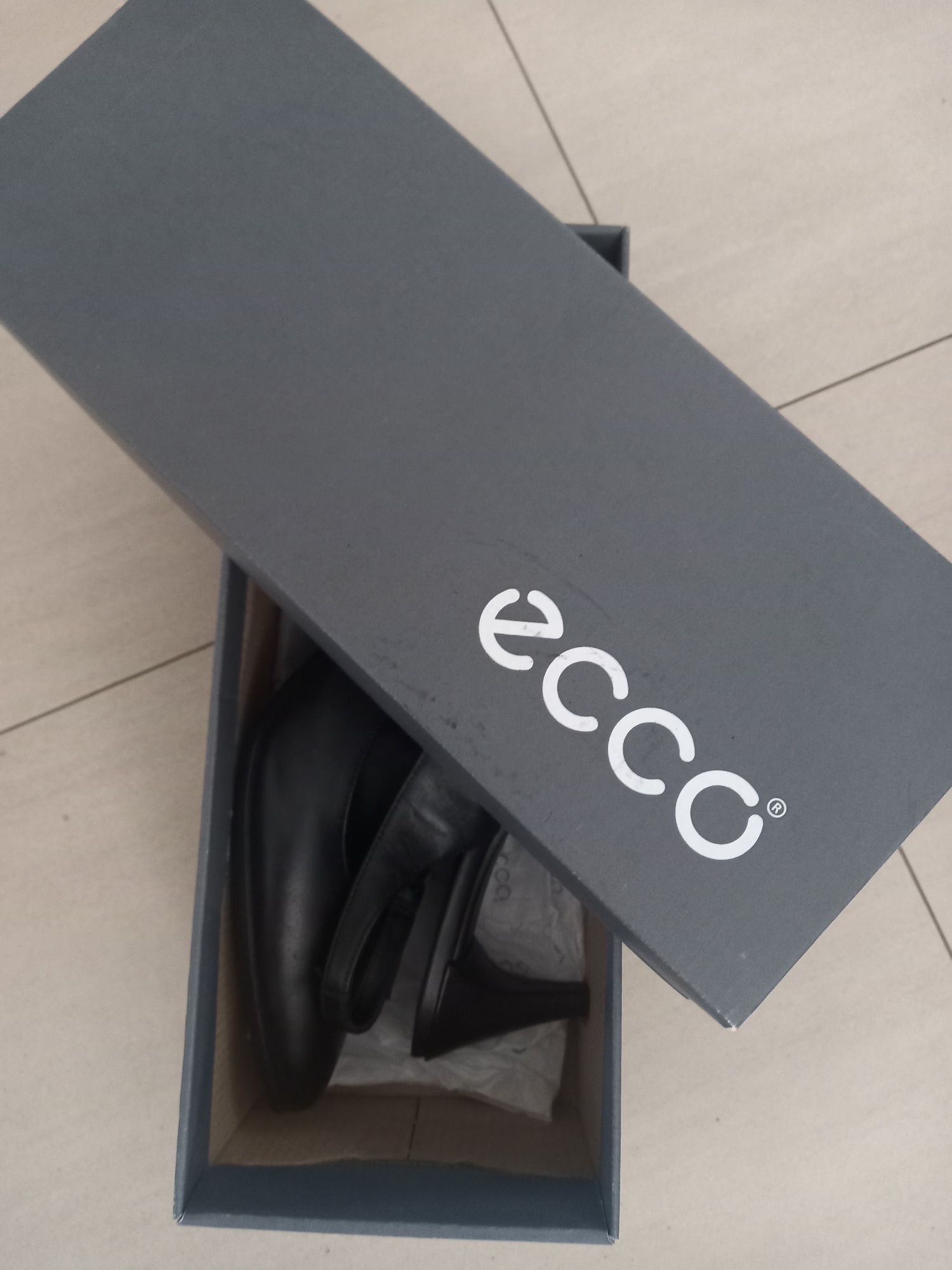 Ecco shape 45 pointy sleek