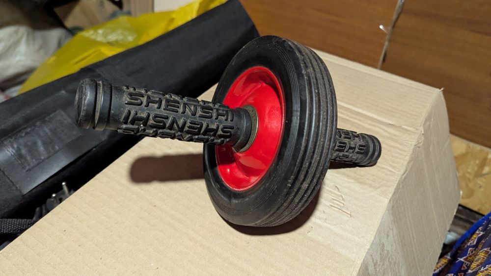 Гімнастичний ролик для преса