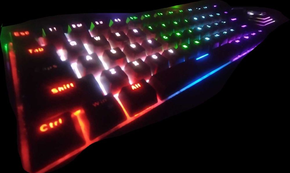 Клавіатура На синіх свічах Єсть 20 різних підсвіток