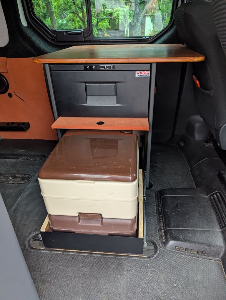 Opel Vivaro L2H1 campervan uniwersalna zabudowa, dach sypialny