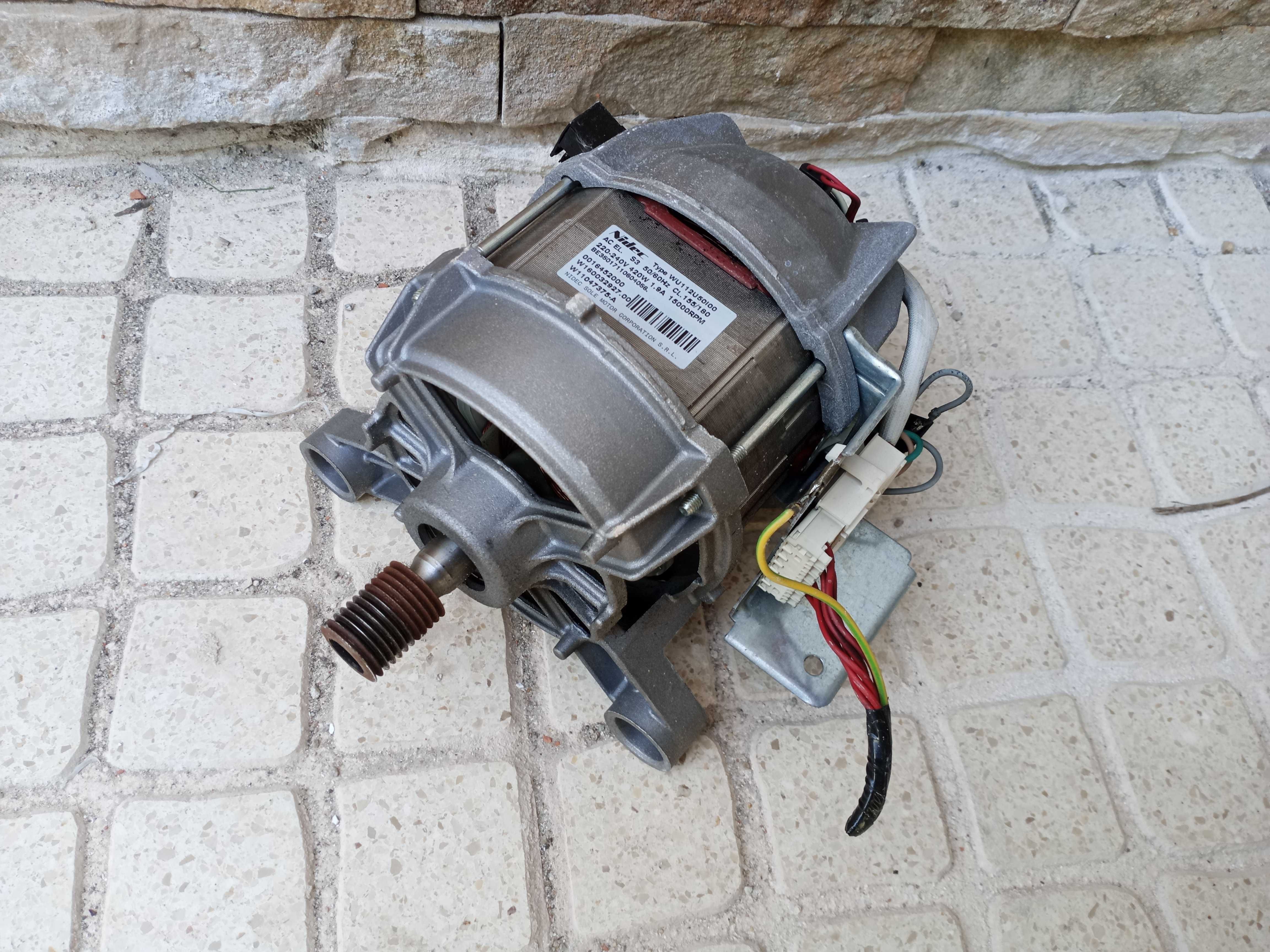 Motor Maquina de Lavar Roupa Indesit - Modelo BWE71253