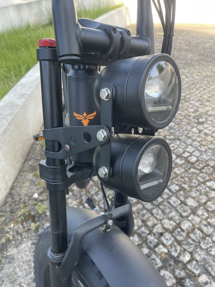 Bicicleta elétrica Engwe M20 preta 2 baterias como nova