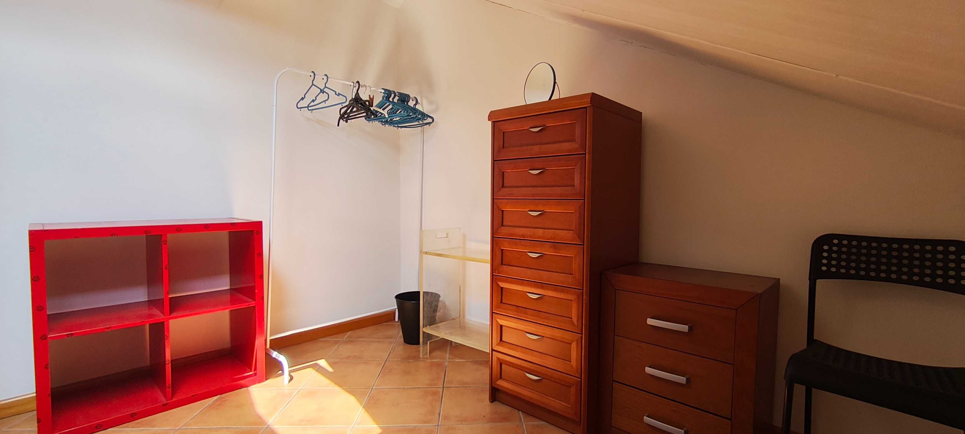 Quarto individual, entrada imediata