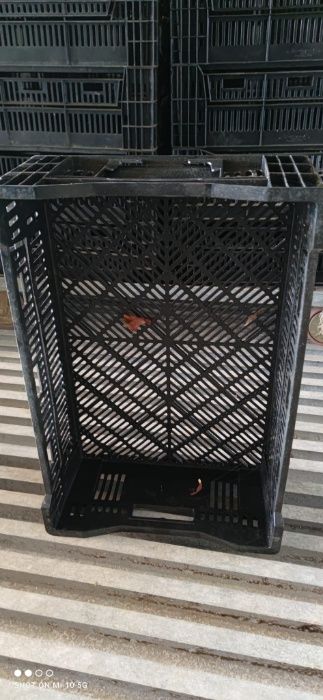 Caixas de plástico empilháveis