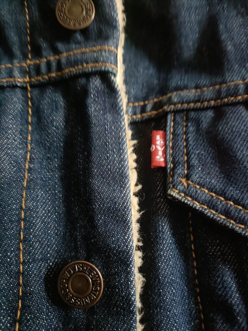 Vendo blusão de ganga Levi's