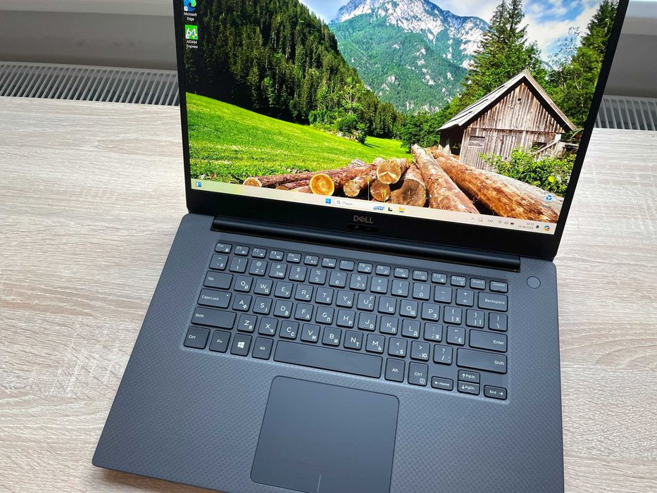 2021р Dell Precision 5540  Intel® i7_NVIDIA Quadro_512gb SSD_32gb RAM