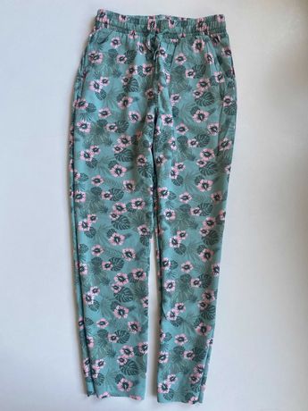 Letnie wiskozowe spodnie haremki pastelowe kolory 134 cm