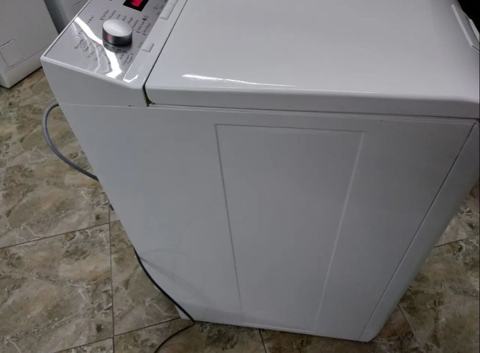 Продам стиральную машинку AEG