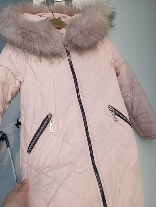 Продам пуховик для дівчинки 4-5 років теплий зимовий зріст 110