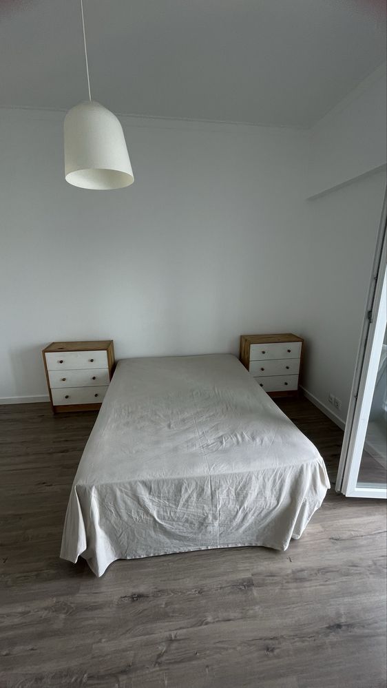 ARRENDO QUARTO DE SOLTEIRO C/ VARANDA
