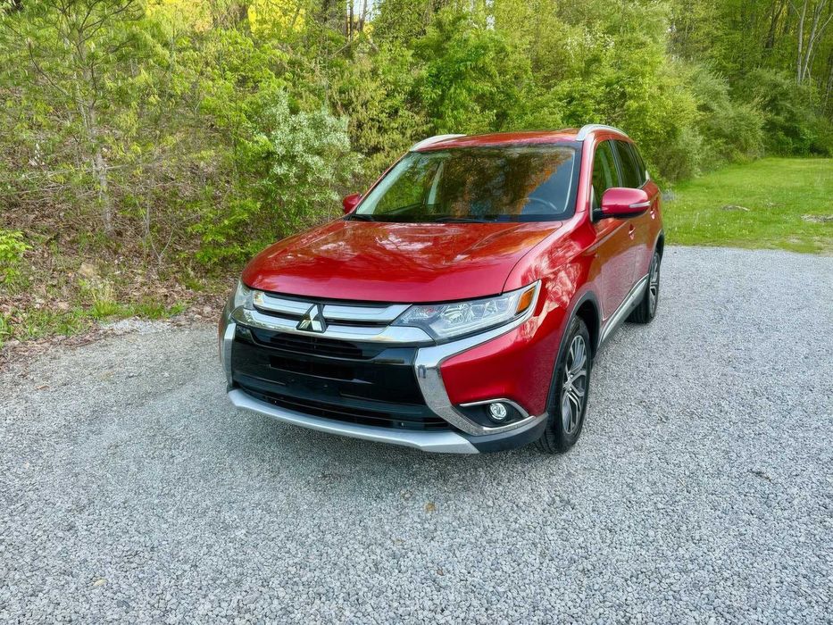 Mitsubishi Outlander      2017