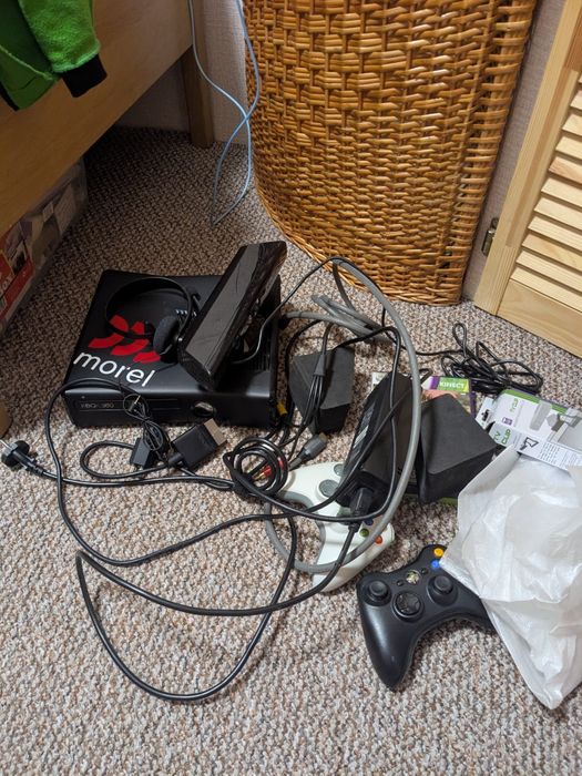 Продам XBOX 360 в повному комплекті