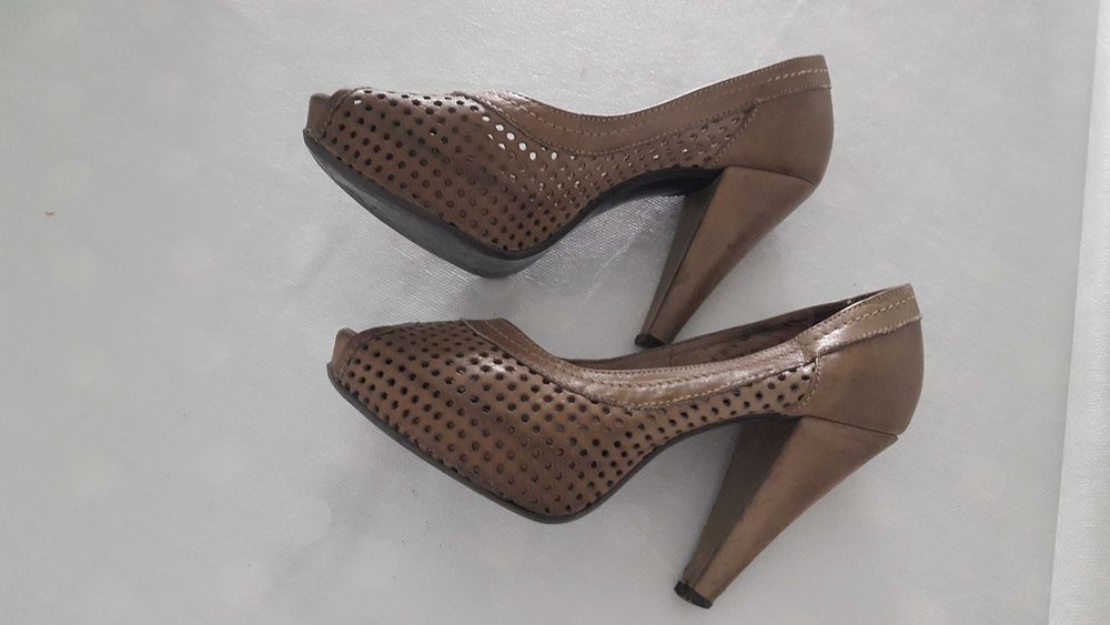 Sapatos pretos em pele - 36