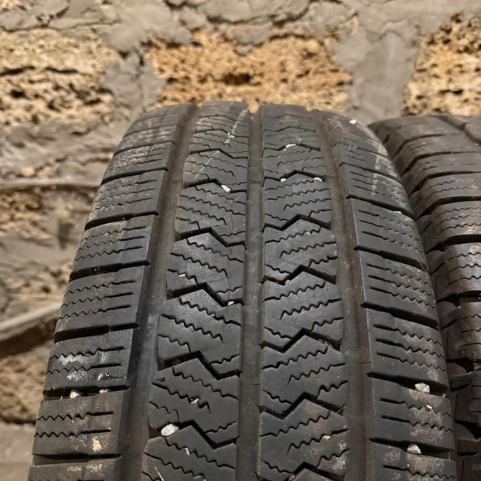 Продам зимові шини 225/70r15C Matador