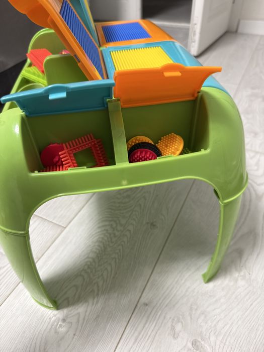 Стіл іжачок конструктор