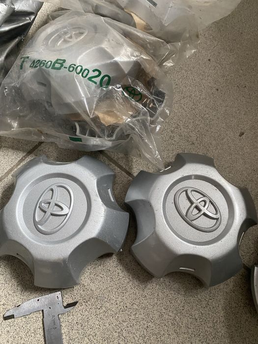 Ковпаки заглушки Тойота Toyota Land Cruiser 100 200
