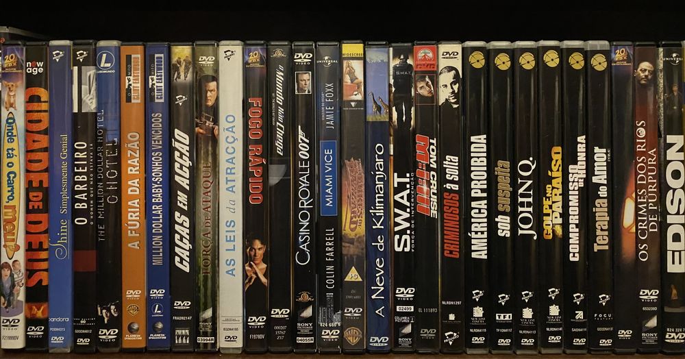 DVDs ação (Eastwood, Stallone, Norris, Seagal, Van Damme) e romance