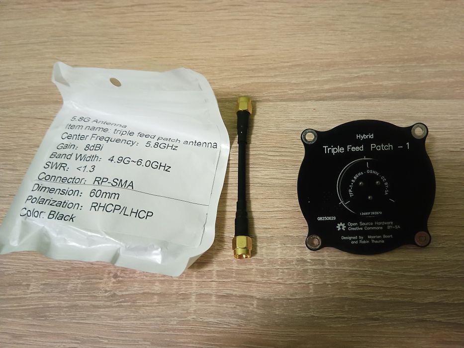 Antena Triple Feed Patch 5.8 GHz RHCP/LHCP