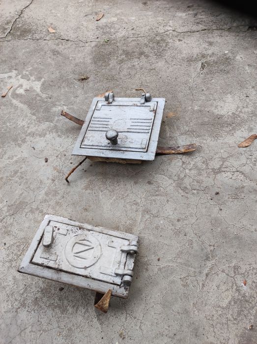 Drzwiczki żeliwne do starej kuchni