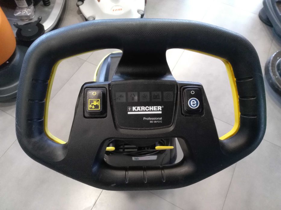 Szorowarka KARCHER BD 38/12 C jak nowa-OKAZJA