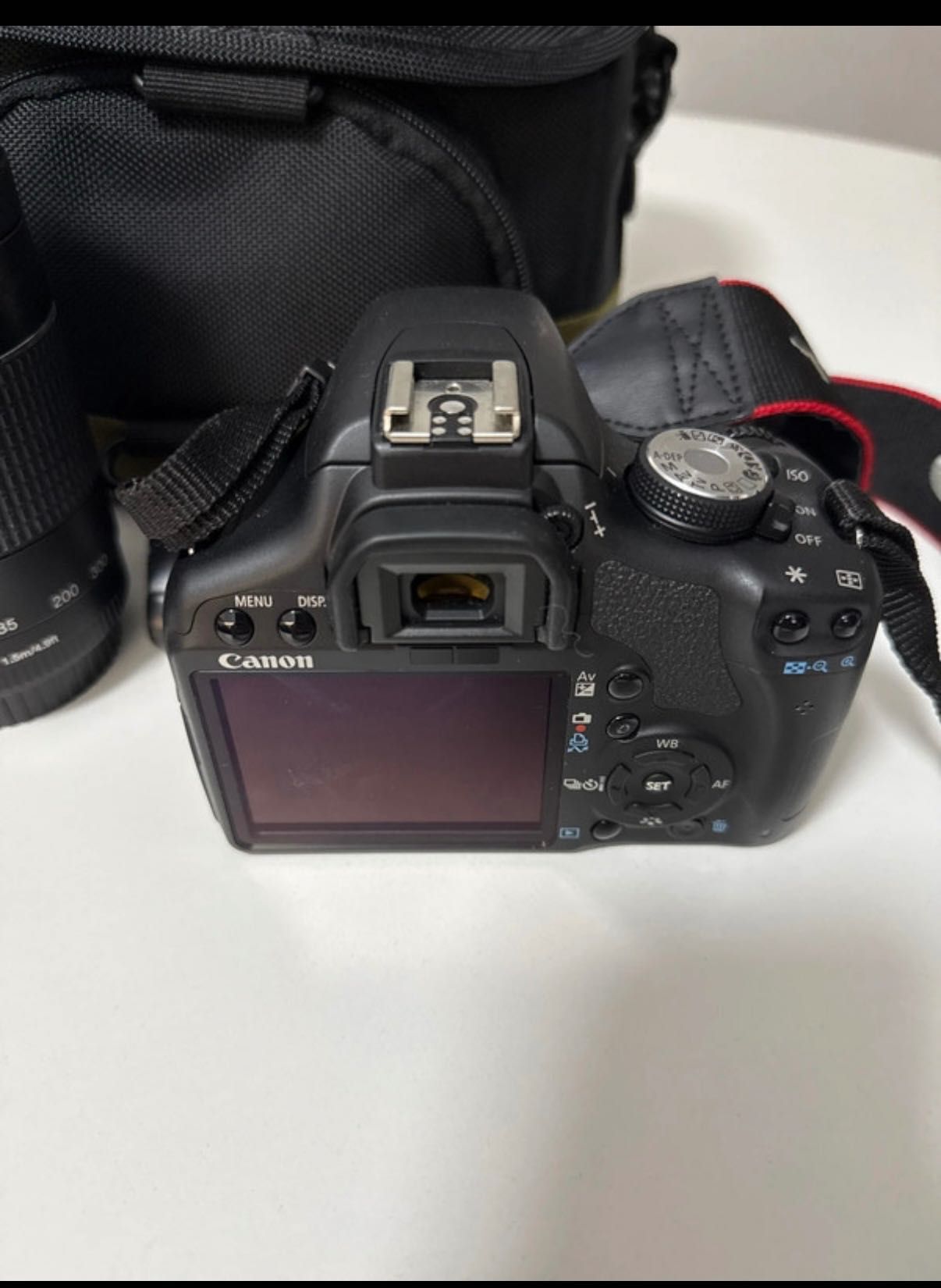 Máquina fotográfica Canon EOS 500D