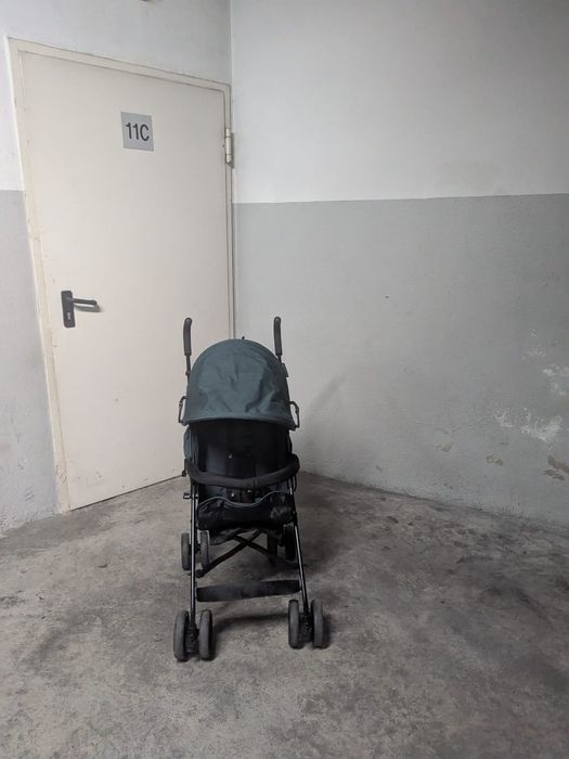 Vendo carrinho de bebé