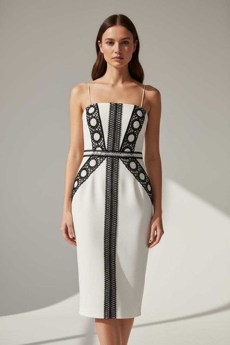 Платье белое с кружевной отделкой LIPSY London by Michelle Keegan