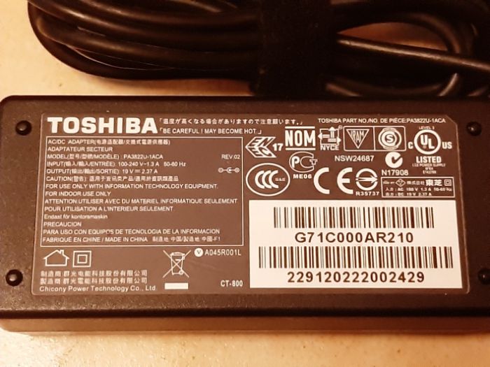 Carregador Original Toshiba 19V 1,58A 30W