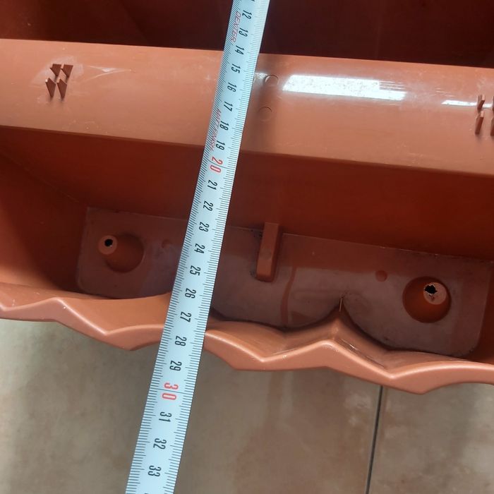 Skrzynki na kwiaty na poręcz balkonową