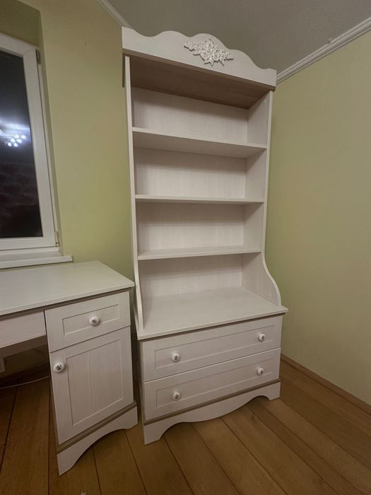 Меблі в дитячу кімнату для дівчинки