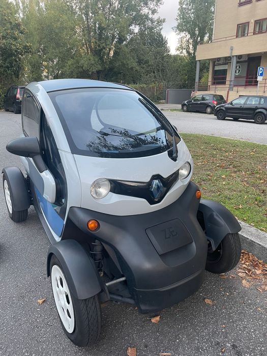Renault Twizy carta AM ou B1, maiores 16 anos