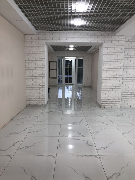 Продаж приміщення/офісу/магазину.