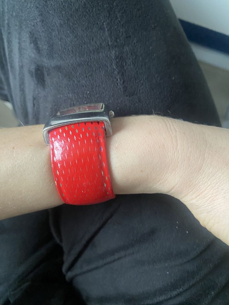 Zegarek damski czerwony