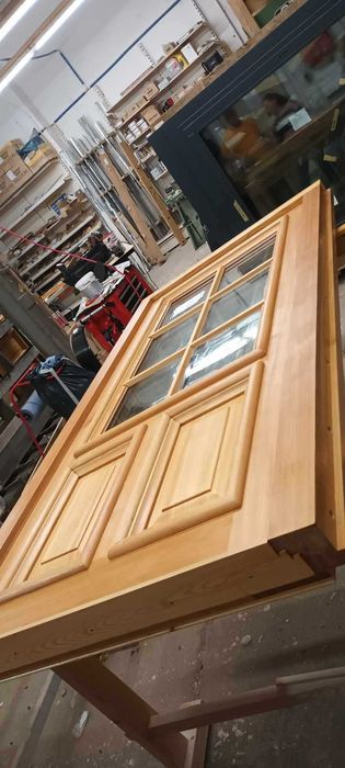 Drzwi zewnętrzne i wewnętrzne, usługi stolarskie ,stolarz