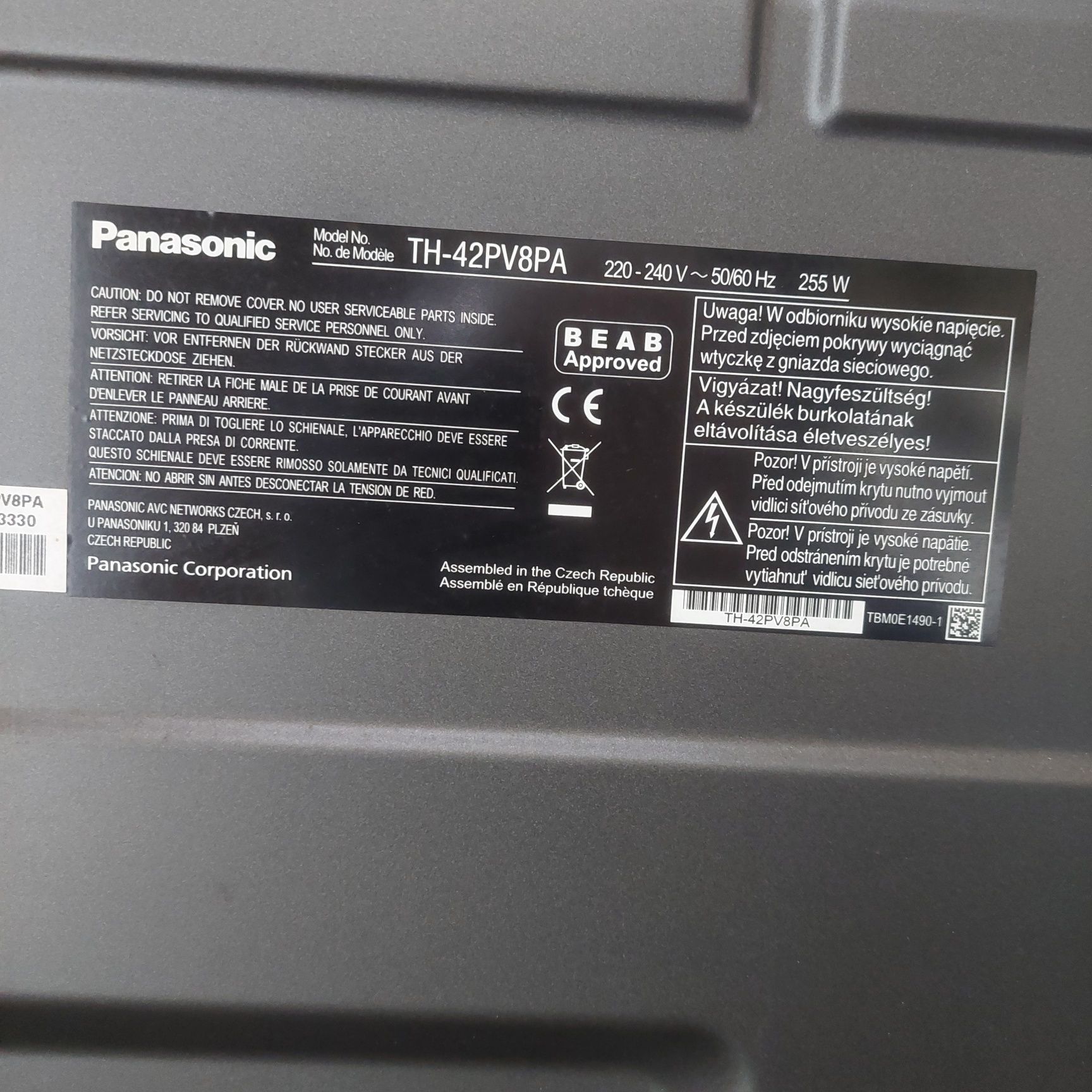 sprzedam telewizor PANASONIC  TH-42PV8PA O PRZEKATNEJ 120CM