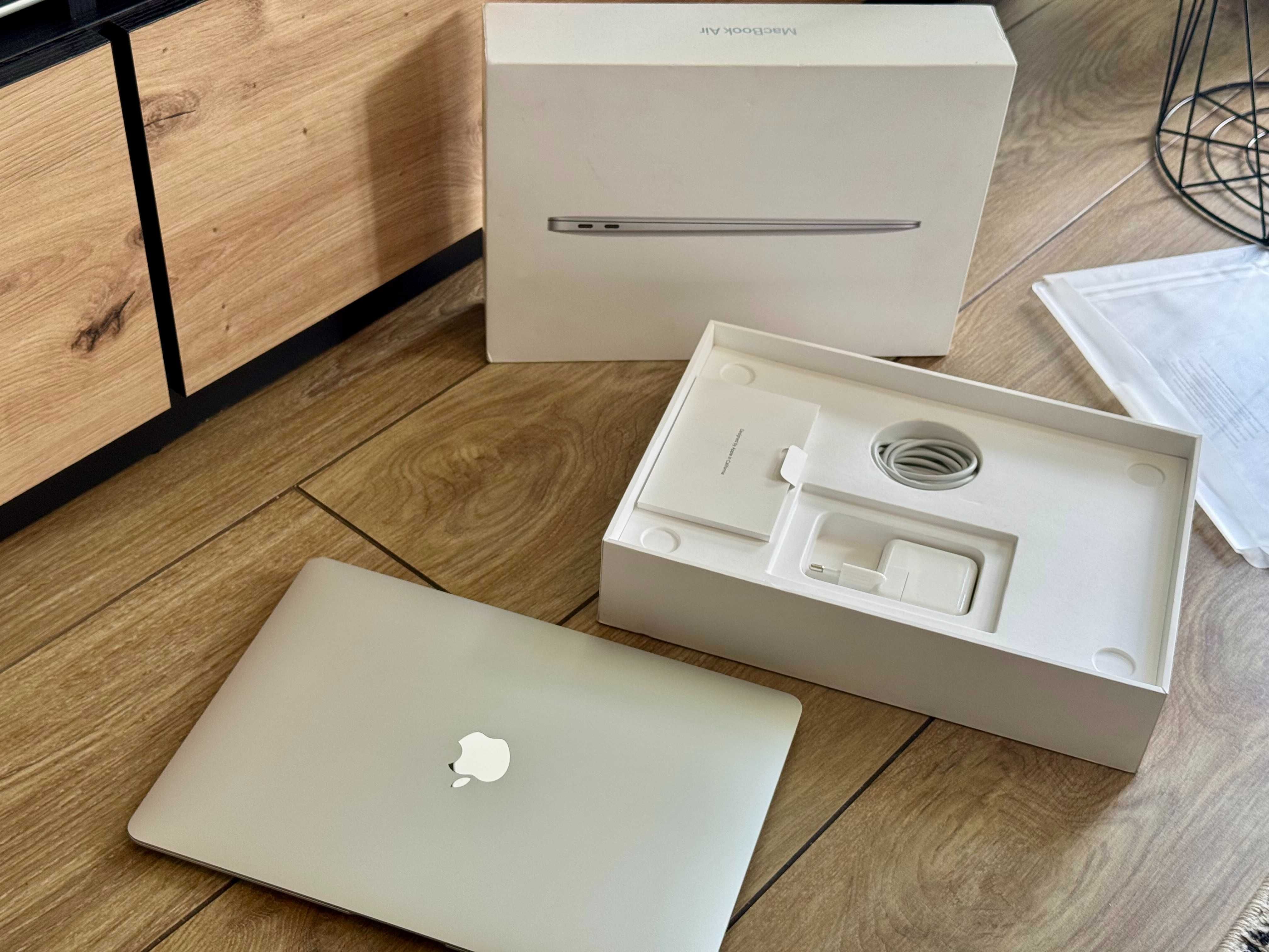 Apple Macbook Air 13.3" A2337 CPU M1 / 8GB / 512GB SSD / stan idealny