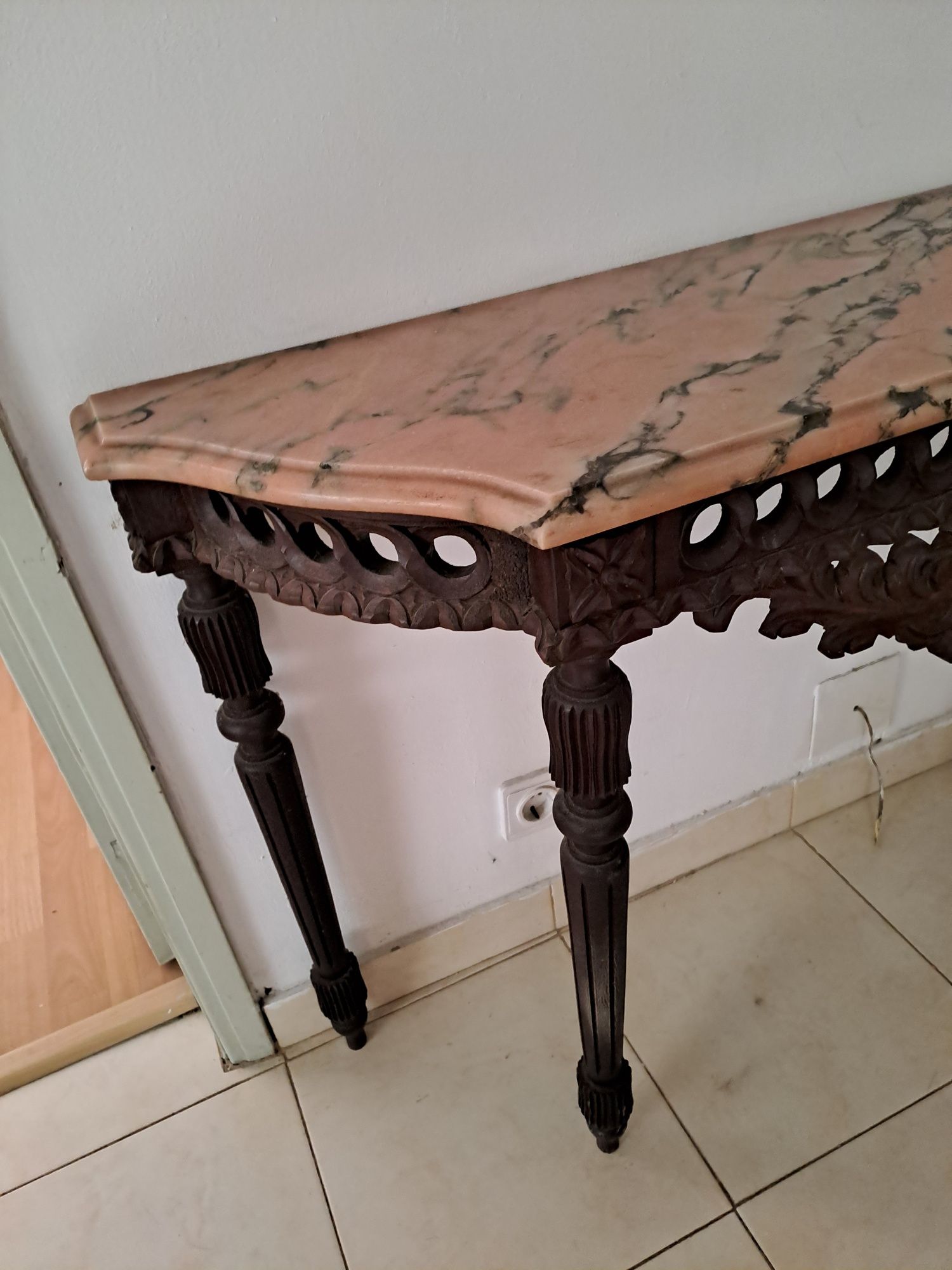 Movel de entrada com espelho.