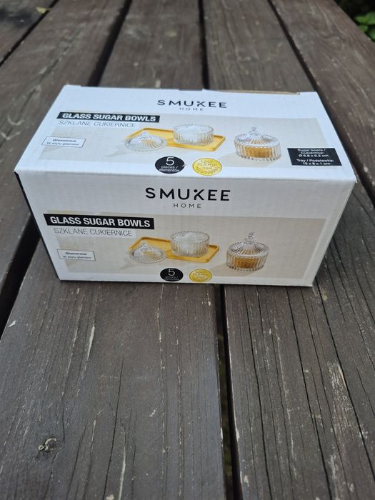 Smukee szklane cukiernice stylowe glamour nowe piękne przykrywka