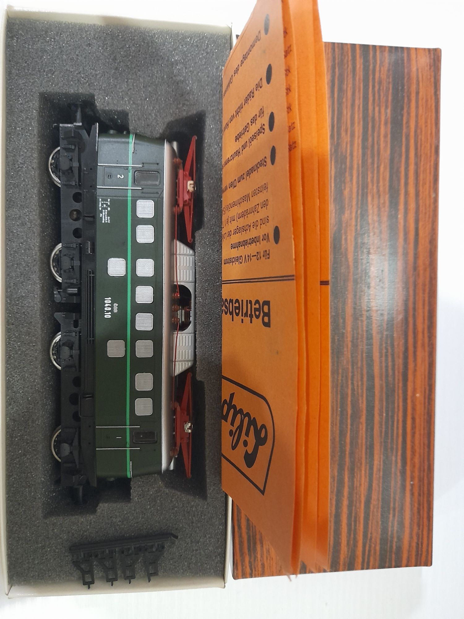 Ж.д модели электровозов BR 132 BR 110 OBB 1040 Roco Liliput Piko1/87 H