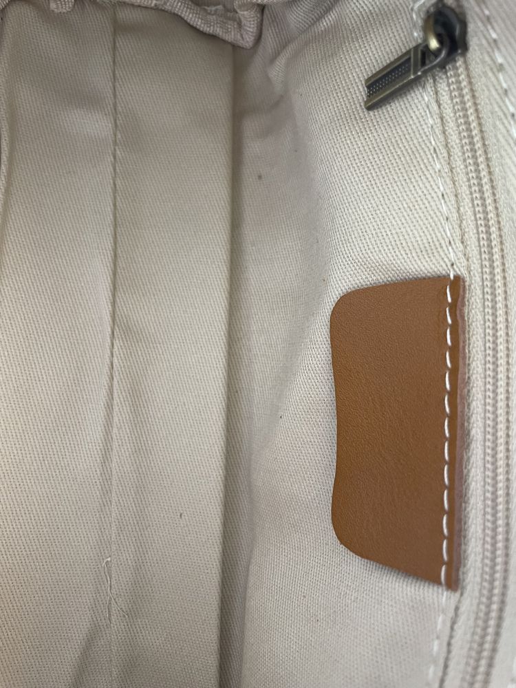 Bolsa a tiracolo em pele genuina