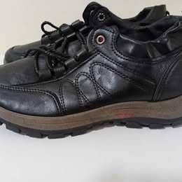 Sapatos homem
tamanho 39