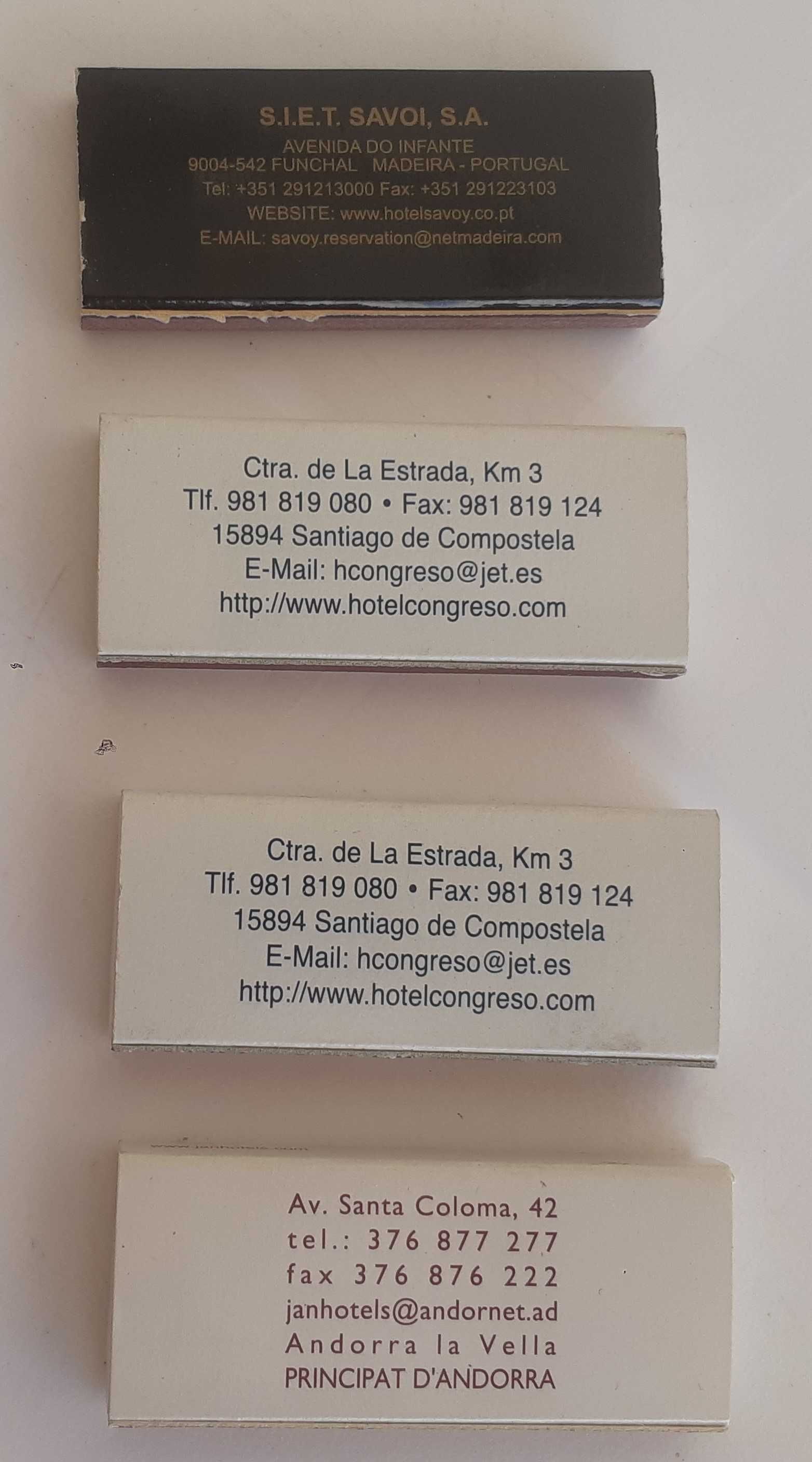 4 caixas de fósforos